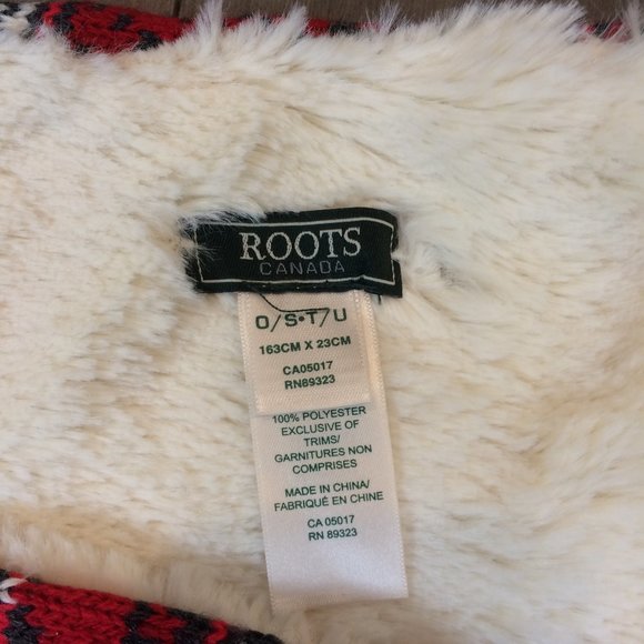 Roots Hooded Scarf - Picture 3 of 3